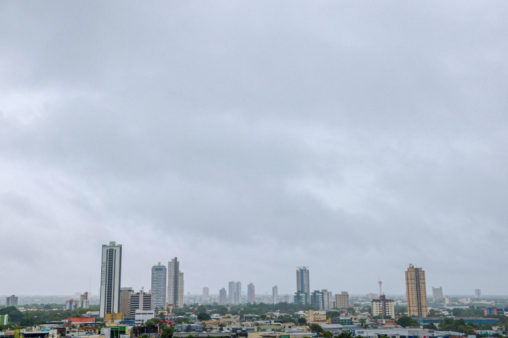 Palmas tem previsão de máxima de 35 °C e chuva isolada durante todo o fim de semana